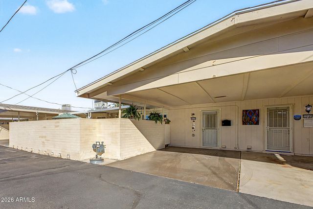 10547 W COGGINS Drive, Sun City, AZ 85351