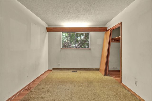 1165 Overcrest Street, Fayetteville, AR 72703