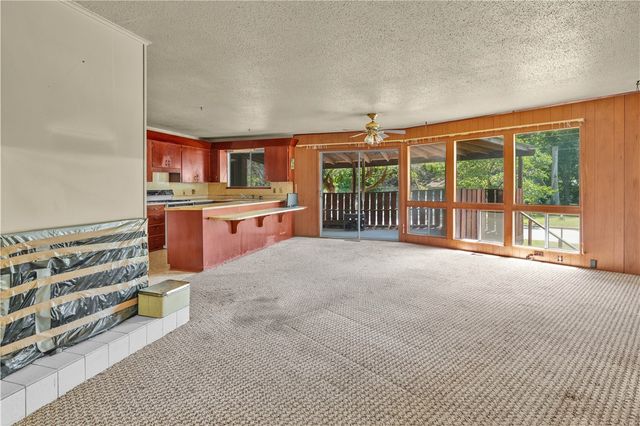 1165 Overcrest Street, Fayetteville, AR 72703