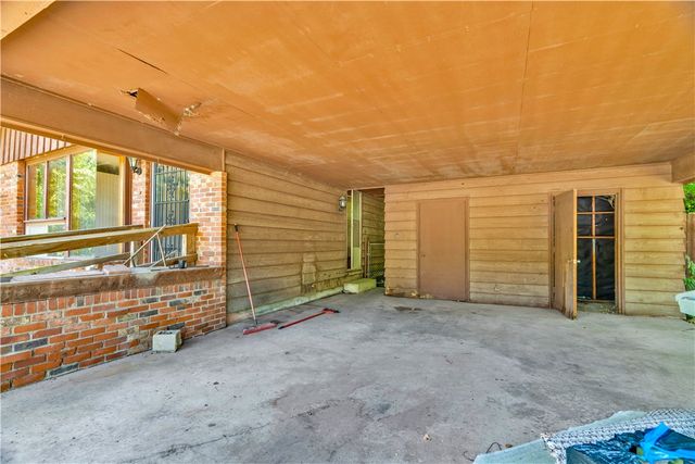 1165 Overcrest Street, Fayetteville, AR 72703