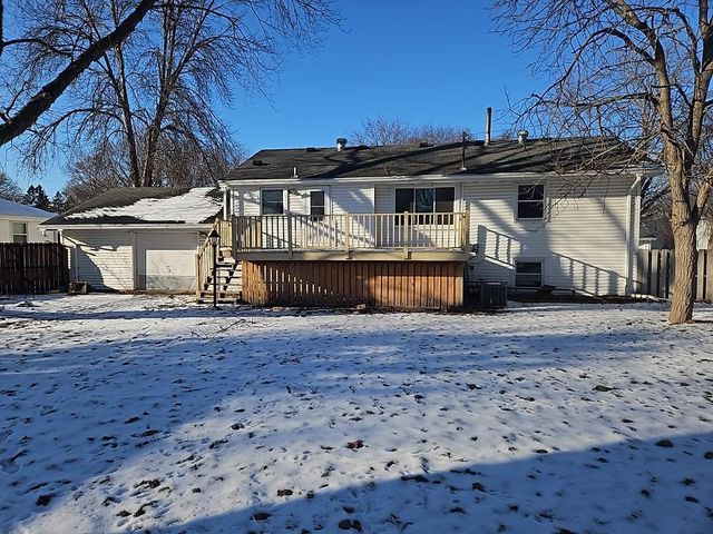 6017 Bethia Lane, Minneapolis, MN 55429