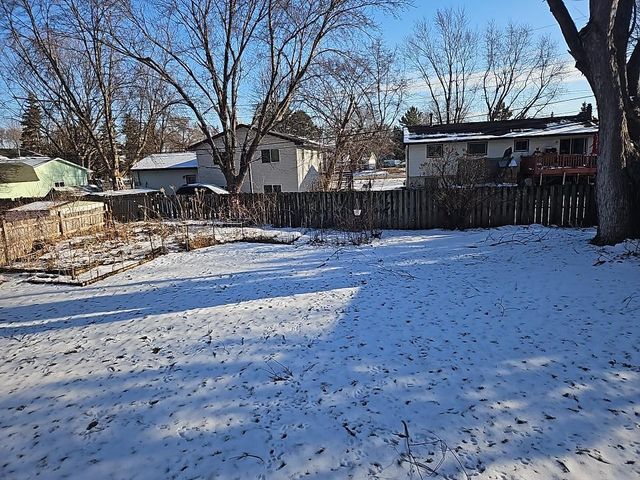 6017 Bethia Lane, Minneapolis, MN 55429