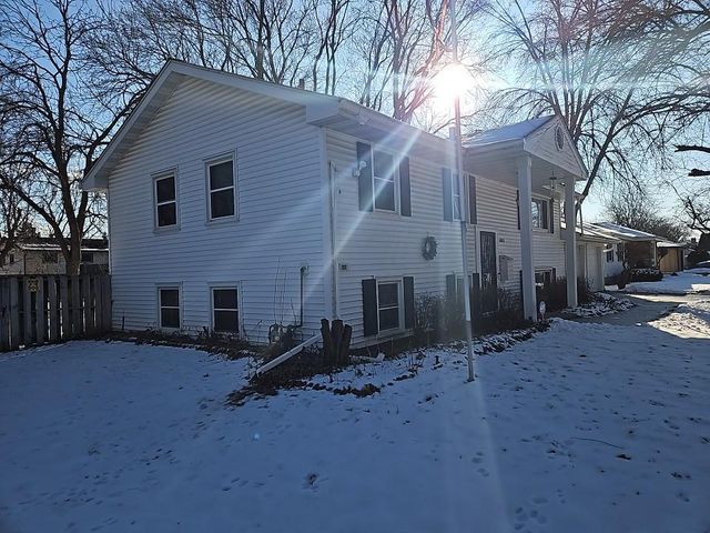 6017 Bethia Lane, Minneapolis, MN 55429