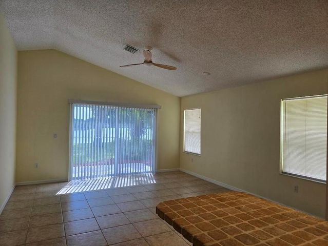 241 SW LAKE FOREST Way, Port St. Lucie, FL 34986