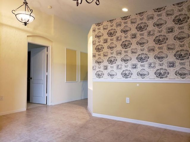 241 SW LAKE FOREST Way, Port St. Lucie, FL 34986