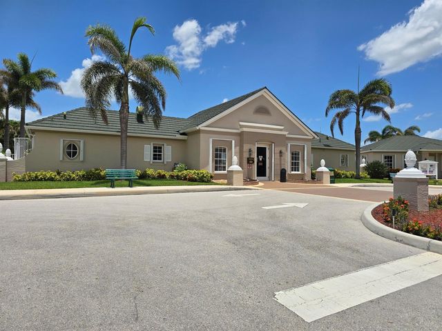 241 SW LAKE FOREST Way, Port St. Lucie, FL 34986