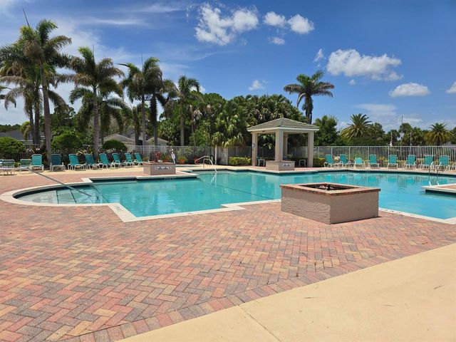 241 SW LAKE FOREST Way, Port St. Lucie, FL 34986