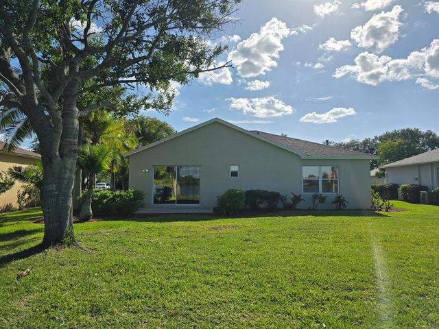 241 SW LAKE FOREST Way, Port St. Lucie, FL 34986