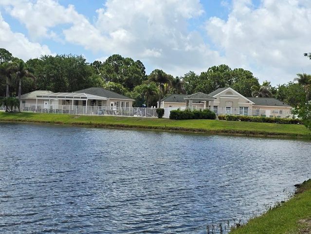 241 SW LAKE FOREST Way, Port St. Lucie, FL 34986