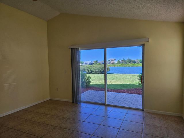 241 SW LAKE FOREST Way, Port St. Lucie, FL 34986