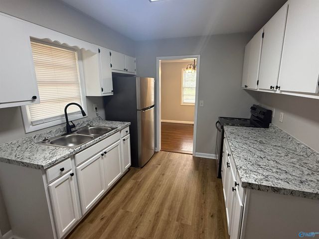 3218 Fairacres Road SW, Huntsville, AL 35805