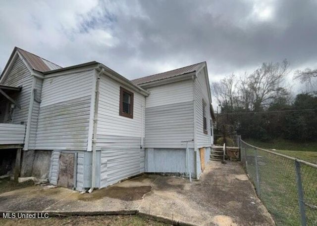 3104 10th Street, Meridian, MS 39301