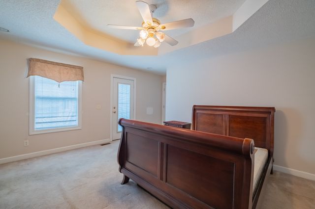 537 Big Oak Dr, Manchester, TN 37355