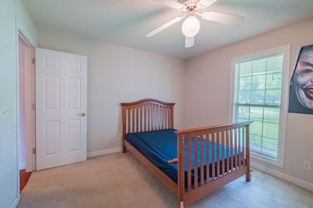 537 Big Oak Dr, Manchester, TN 37355
