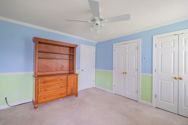 537 Big Oak Dr, Manchester, TN 37355
