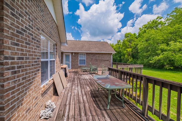 537 Big Oak Dr, Manchester, TN 37355