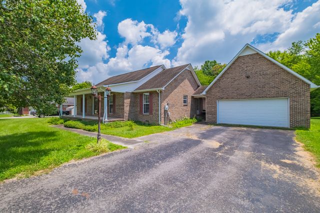537 Big Oak Dr, Manchester, TN 37355