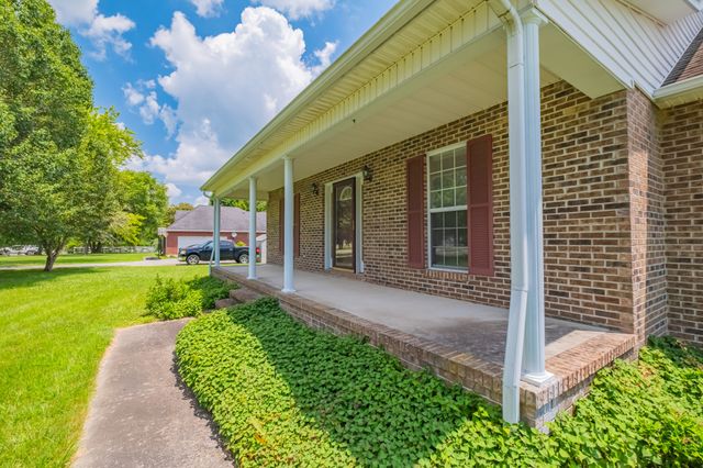 537 Big Oak Dr, Manchester, TN 37355