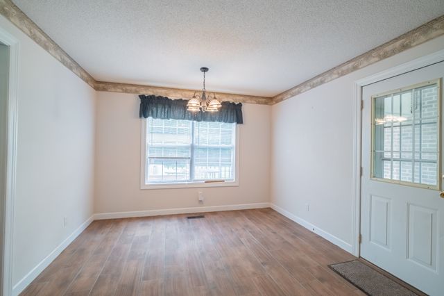 537 Big Oak Dr, Manchester, TN 37355