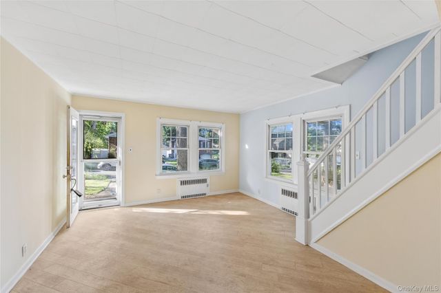 36 Lakeview Court, Ronkonkoma, NY 11779