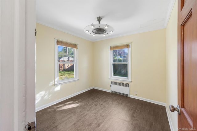 36 Lakeview Court, Ronkonkoma, NY 11779