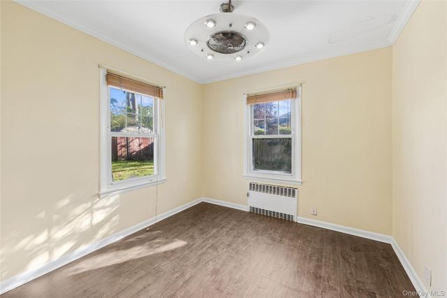 36 Lakeview Court, Ronkonkoma, NY 11779