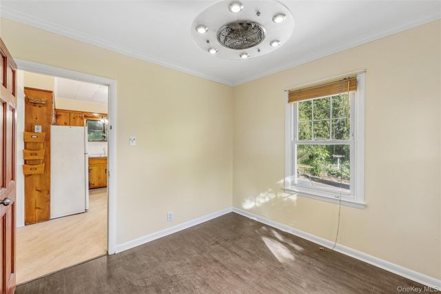 36 Lakeview Court, Ronkonkoma, NY 11779