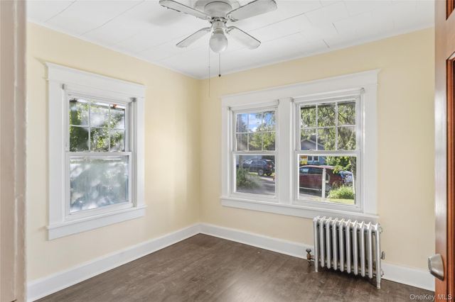 36 Lakeview Court, Ronkonkoma, NY 11779