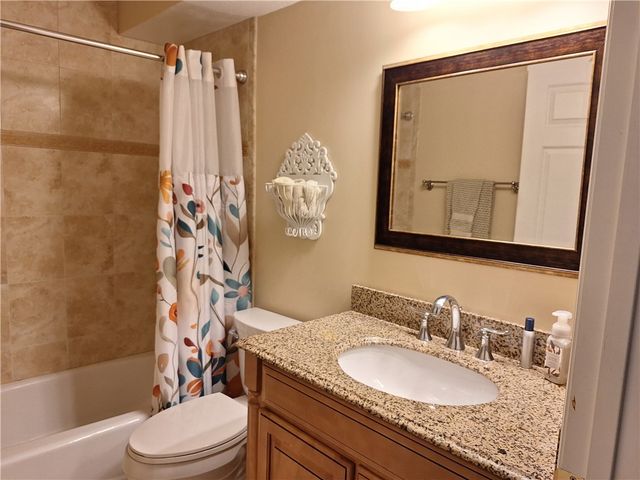 1914 Westminster Circle 13-4, Vero Beach, FL 32966