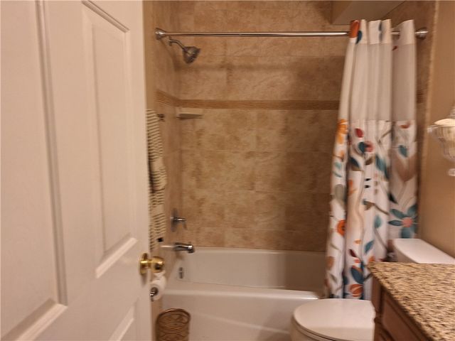 1914 Westminster Circle 13-4, Vero Beach, FL 32966