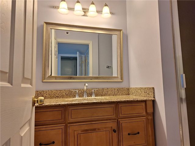 1914 Westminster Circle 13-4, Vero Beach, FL 32966