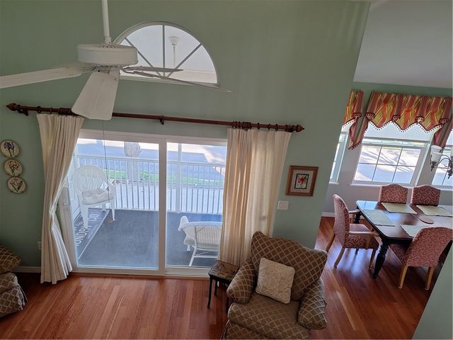 1914 Westminster Circle 13-4, Vero Beach, FL 32966