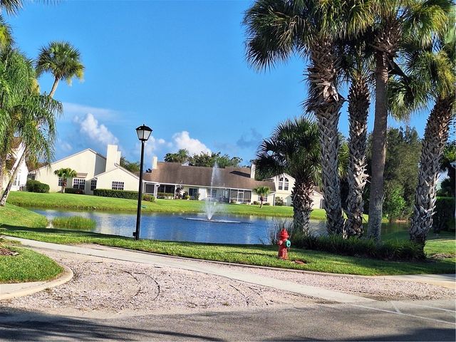1914 Westminster Circle 13-4, Vero Beach, FL 32966