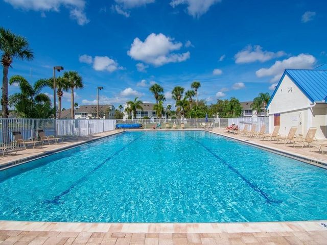 1914 Westminster Circle 13-4, Vero Beach, FL 32966