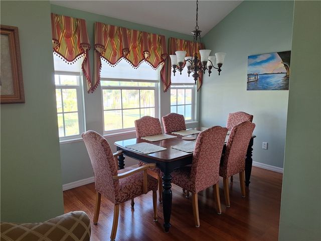 1914 Westminster Circle 13-4, Vero Beach, FL 32966