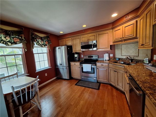 1914 Westminster Circle 13-4, Vero Beach, FL 32966