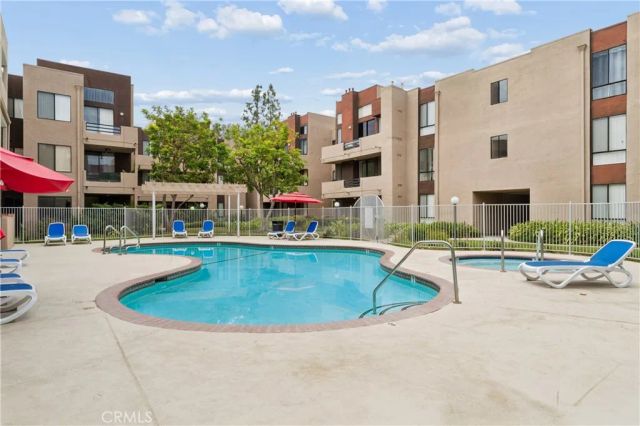 7826 Topanga Canyon 220, Canoga Park, CA 91304