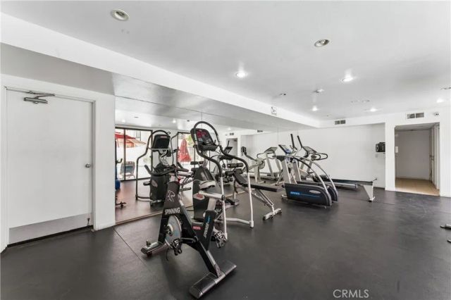 7826 Topanga Canyon 220, Canoga Park, CA 91304