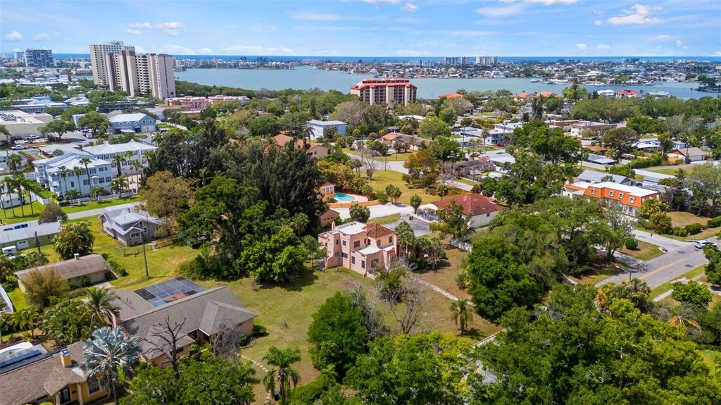 7010 PARK STREET S, St Petersburg, FL 33707