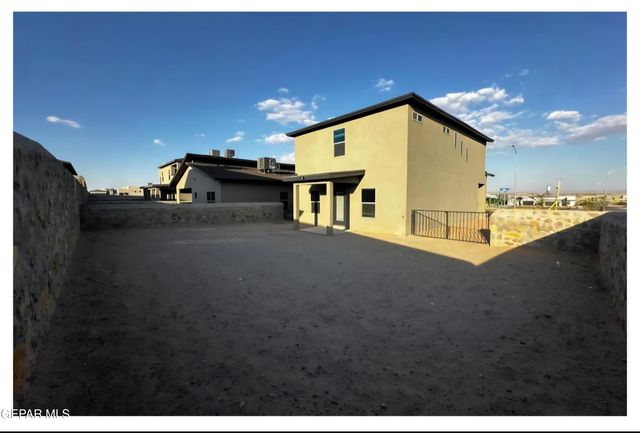 1747 EASED, El Paso, TX 79928