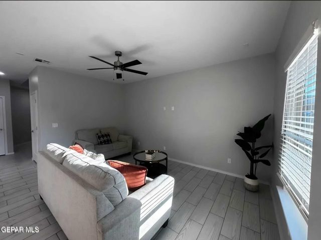 1747 EASED, El Paso, TX 79928