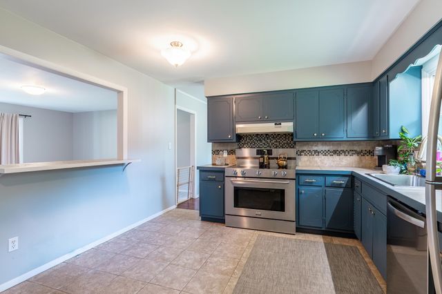 2727 Roscommon Drive, Fort Wayne, IN 46805