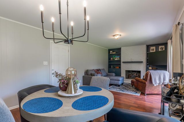 2727 Roscommon Drive, Fort Wayne, IN 46805