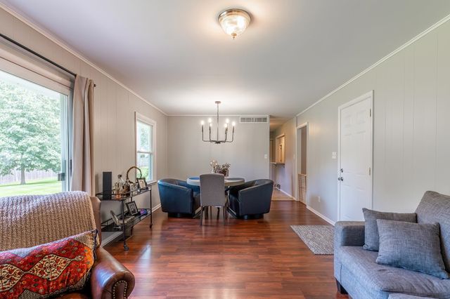 2727 Roscommon Drive, Fort Wayne, IN 46805