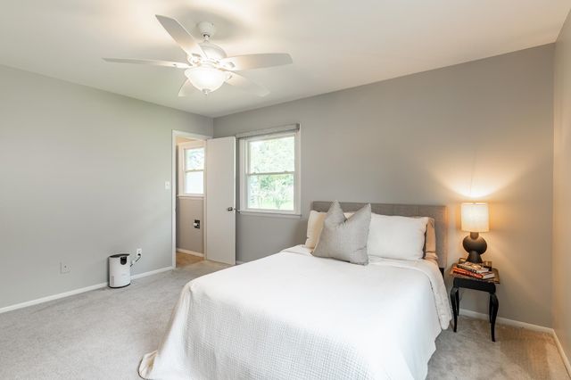 2727 Roscommon Drive, Fort Wayne, IN 46805