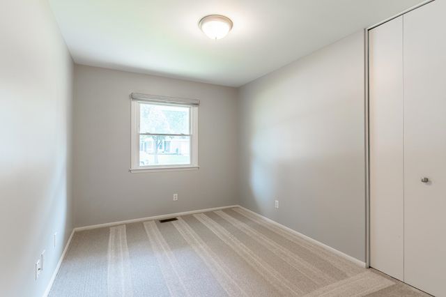 2727 Roscommon Drive, Fort Wayne, IN 46805