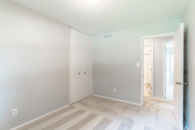 2727 Roscommon Drive, Fort Wayne, IN 46805