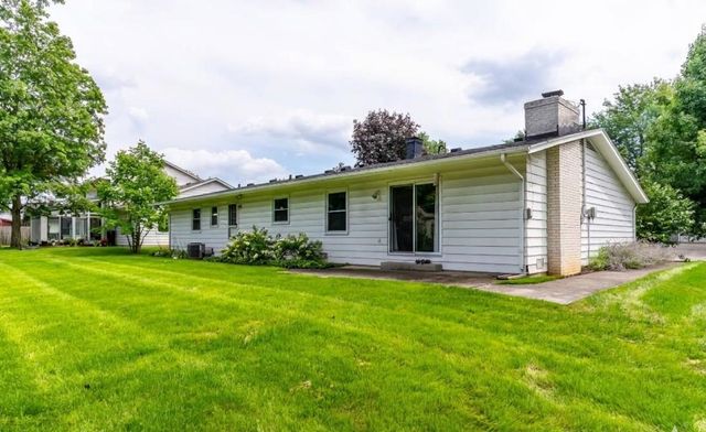 2727 Roscommon Drive, Fort Wayne, IN 46805