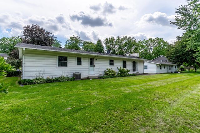 2727 Roscommon Drive, Fort Wayne, IN 46805