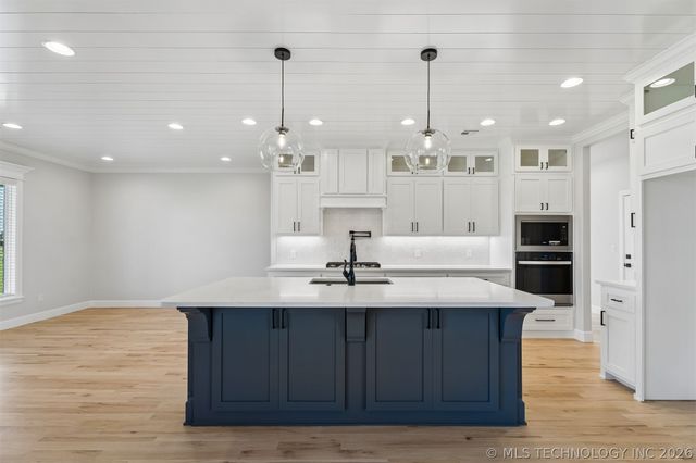 31411 E Two Socks Drive, Broken Arrow, OK 74014